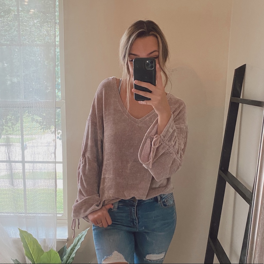 Charming Charlie Apparel mauve soft sweater🌥